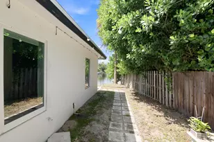 35 NE 29th St, Wilton Manors, FL 33334 - Photo 37