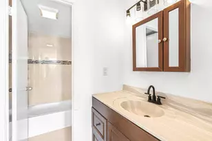 7081 Environ Blvd, Lauderhill, FL 33319 - Photo 13