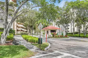 7081 Environ Blvd, Lauderhill, FL 33319 - Photo 17