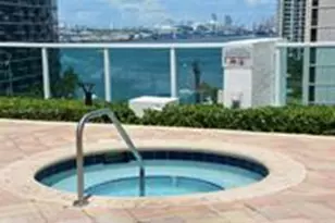 31 SE 5th St, Miami, FL 33131 - Photo 13