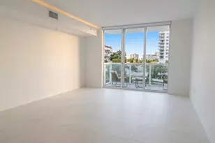 31 SE 5th St, Miami, FL 33131 - Photo 5
