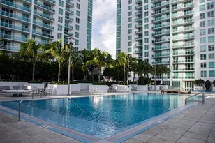 31 SE 5th St, Miami, FL 33131 - Photo 11