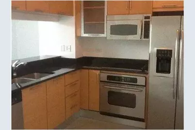 31 SE 5th Street #202, Miami, FL 33131 - Photo 7