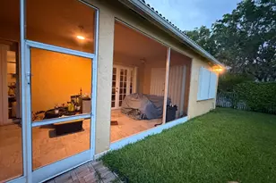 734 Lavender Cir, Weston, FL 33327 - Photo 11