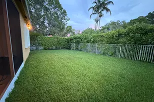734 Lavender Cir, Weston, FL 33327 - Photo 9