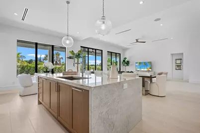 325 W Riverside Drive, Jupiter, FL 33469 - Photo 9