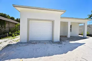 2007 N 48th N St, Fort Pierce, FL 34947 - Photo 1