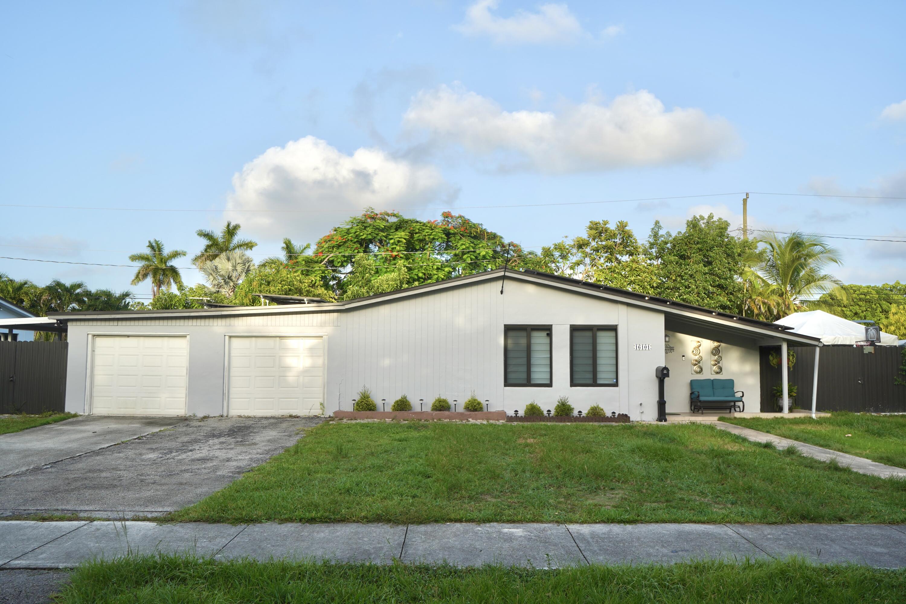 16101 SW 98th Ave - 16101 SW 98th Ave, Miami, FL 33157 Luxury Property | Jose Angel Pina