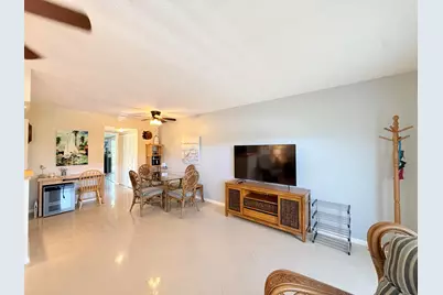 22 Markham A, Deerfield Beach, FL 33442 - Photo 7