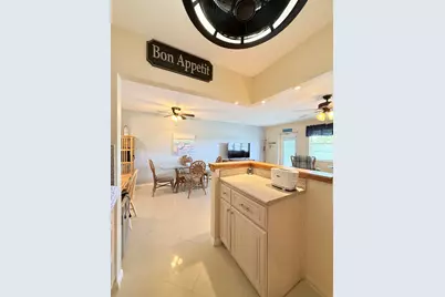 22 Markham A, Deerfield Beach, FL 33442 - Photo 13