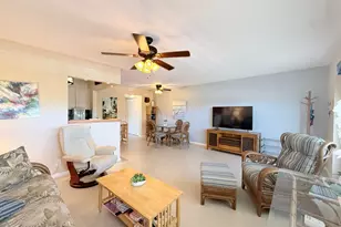 22 Markham A, Deerfield Beach, FL 33442 - Photo 5