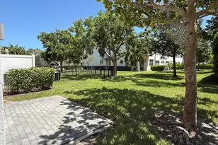 9028 Kingsmoor Wy, Lake Worth, FL 33467 - Photo 19