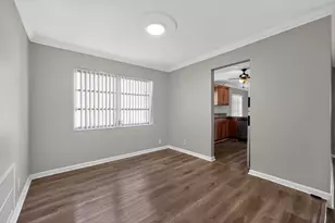 7823 NW 40th St, Coral Springs, FL 33065 - Photo 11