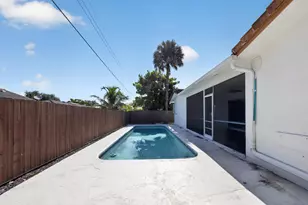 7823 NW 40th St, Coral Springs, FL 33065 - Photo 31