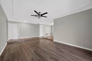 7823 NW 40th St, Coral Springs, FL 33065 - Photo 3