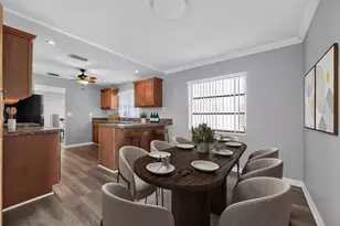 7823 NW 40th St, Coral Springs, FL 33065 - Photo 9