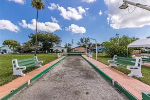 1000 SW 11th Ave, Hallandale Beach, FL 33009 - Photo 41