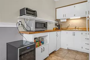 1000 SW 11th Ave, Hallandale Beach, FL 33009 - Photo 15