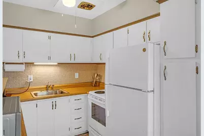 1000 SW 11th Avenue #2E, Hallandale Beach, FL 33009 - Photo 17