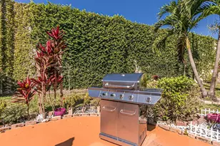 1000 SW 11th Ave, Hallandale Beach, FL 33009 - Photo 25