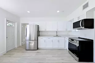 10235 SW 177th St, Miami, FL 33157 - Photo 7