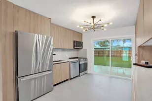 4581 NE 3rd Ave, Oakland Park, FL 33334 - Photo 7