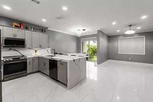 6119 Seminole Gardens Cir, Riviera Beach, FL 33418 - Photo 5