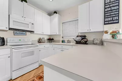 7538 NW 17th Drive, Pembroke Pines, FL 33024 - Photo 7