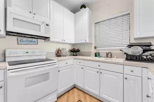 7538 NW 17th Dr, Pembroke Pines, FL 33024 - Photo 13