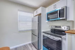 219 N E St, Lake Worth Beach, FL 33460 - Photo 7