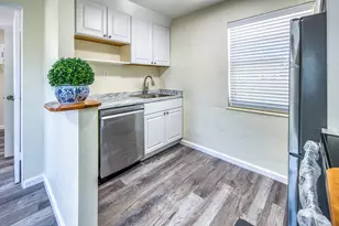 219 N E St, Lake Worth Beach, FL 33460 - Photo 5