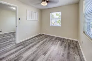 219 N E St, Lake Worth Beach, FL 33460 - Photo 13