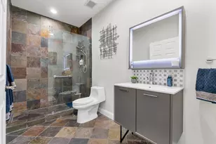 1081 Bel Aire Dr E, Pembroke Pines, FL 33027 - Photo 17