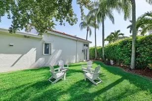 1081 Bel Aire Dr E, Pembroke Pines, FL 33027 - Photo 21