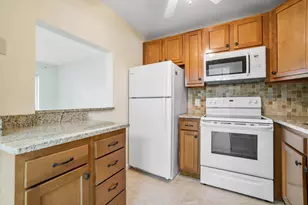400 Village Green Cir W, Palm Springs, FL 33461 - Photo 3
