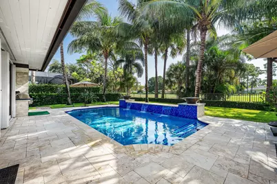 586 N Country Club Drive, Atlantis, FL 33462 - Photo 25