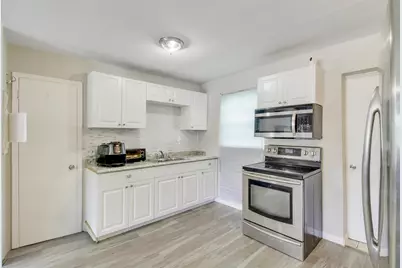 1325 W 32nd Street, Riviera Beach, FL 33404 - Photo 3