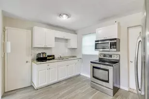1325 W 32nd St, Riviera Beach, FL 33404 - Photo 3