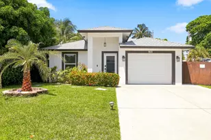 901 S M St, Lake Worth Beach, FL 33460 - Photo 1
