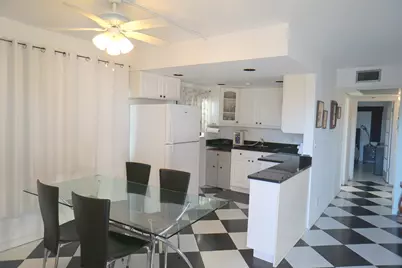 401 Southampton A, West Palm Beach, FL 33417 - Photo 3