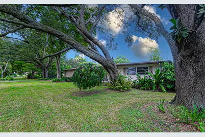 4511 E Country Club Circle, Plantation, FL 33317 - Photo 9