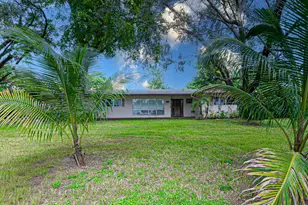 4511 E Country Club Cir, Plantation, FL 33317 - Photo 13