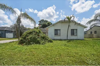 1646 SE Holiday Road, Port Saint Lucie, FL 34952 - Photo 3