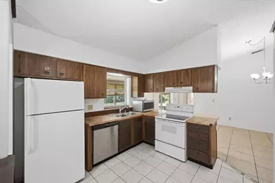 1646 SE Holiday Road, Port Saint Lucie, FL 34952 - Photo 13