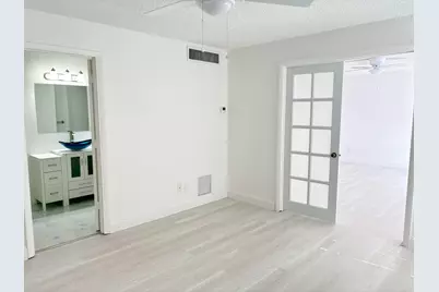 635 Executive Center Drive, West Palm Beach, FL 33401 - Photo 19