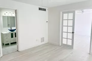 635 Executive Center Dr, West Palm Beach, FL 33401 - Photo 19