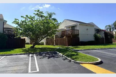 635 Executive Center Drive, West Palm Beach, FL 33401 - Photo 23