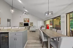 2895 Farragut Ln, West Palm Beach, FL 33409 - Photo 11