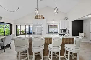 2895 Farragut Ln, West Palm Beach, FL 33409 - Photo 9