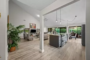 2895 Farragut Ln, West Palm Beach, FL 33409 - Photo 3